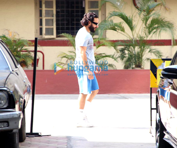 shahid kapoor and saif ali khan snapped at the gym 1