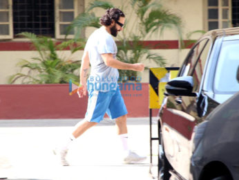 Shahid Kapoor and Saif Ali Khan snapped at the gym