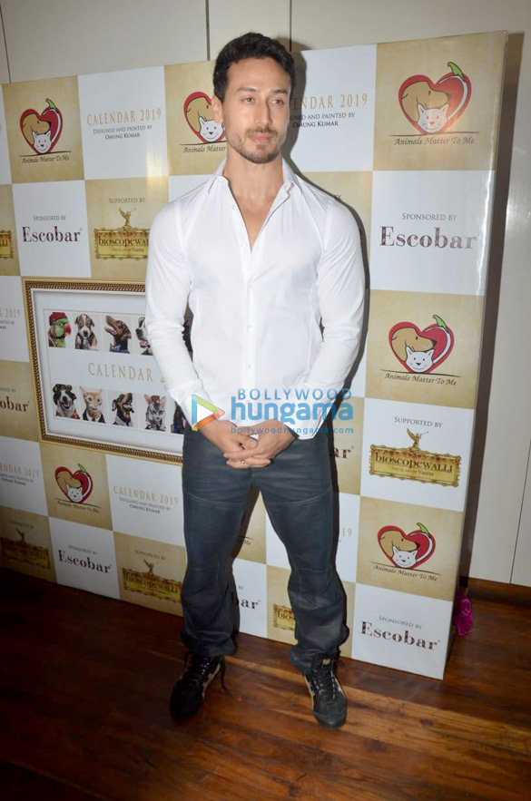 tiger shroff kapil sharma and others attend omung kumars 2019 calendar launch 3