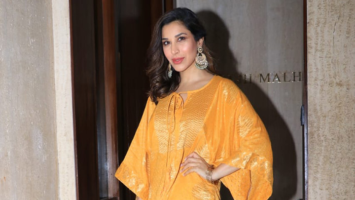 Top Celebs attend SPECIAL party at Manish Malhotra’s house