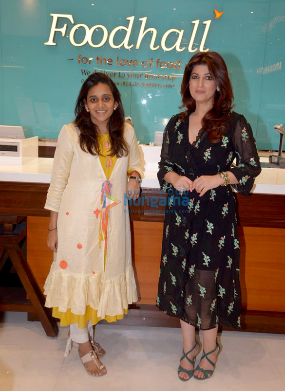 Twinkle Khanna snapped at Foodhall by Avni Biyani event