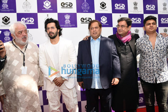 varun dhawan and david dhawan attend iffi 2018 in goa 1