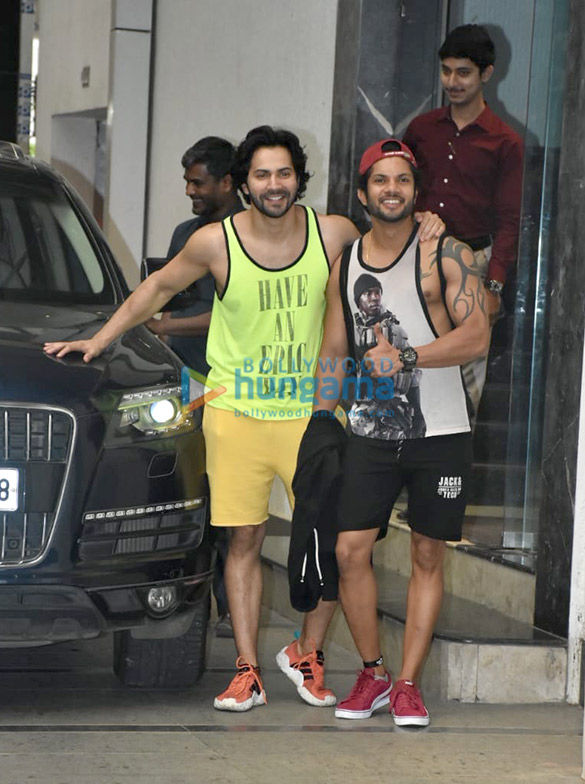 varun dhawan spotted at the gym in bandra 5 3