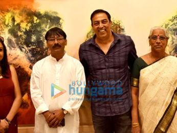 Vindu Dara Singh graces Uttam Chapte's 'Indelible Mark' art exhibition