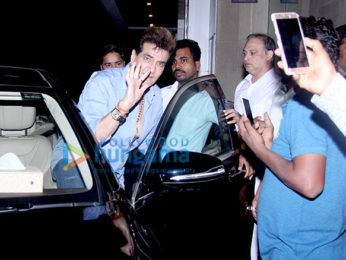 Jeetendra meet fans at Juhu