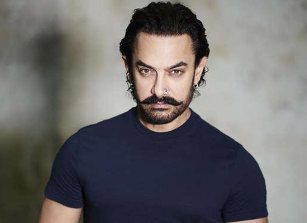 Aamir Khan pulls a huge crowd at a Chinese university forcing them to cancel promotions!