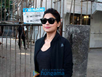Alia Bhatt, Ameesha Patel and others snapped at Kromakay in Juhu