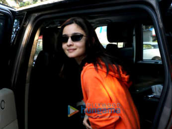 Alia Bhatt, Ameesha Patel and others snapped at Kromakay in Juhu