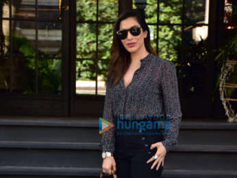 Ameesha Patel, Kim Sharma, Raveena Tandon and others spotted at Soho House in Juhu