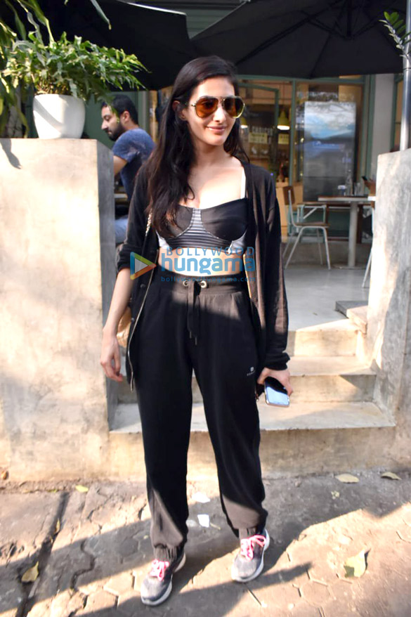 amyra dastur snapped at the kitchen garden in bandra 3