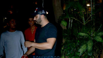 Arjun Kapoor snapped at Malaika Arora’s residence