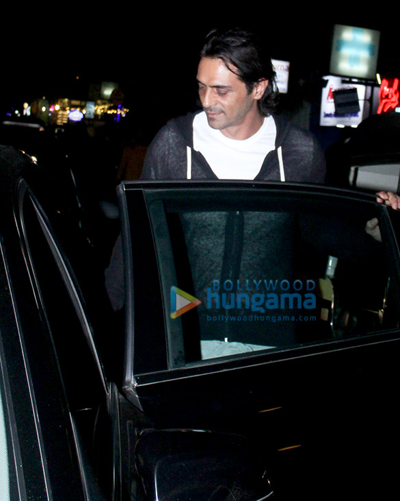 arjun rampal snapped in bandra 3