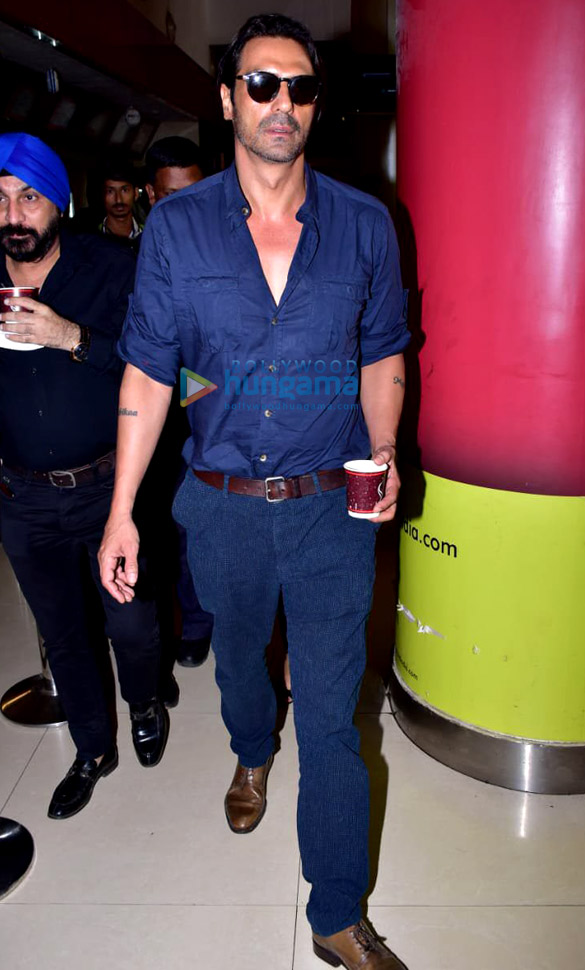 arjun rampal spotted at imax wadala 3