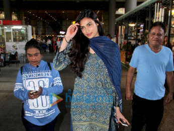 Athiya Shetty and Kangana Ranaut snapped at the airport