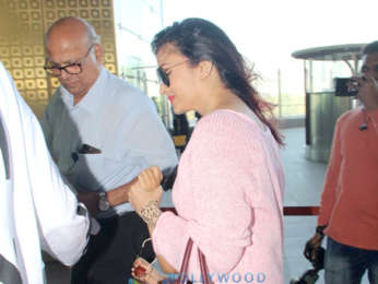 Bhumi Pednekar, Kangana Ranaut, Varun Dhawan and others snapped at the airport