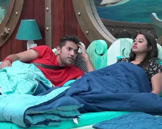 Bigg Boss 12: Somi Khan refuses to swear on mother to prove that Romil is just her friend, Deepak adds a twist to this situation