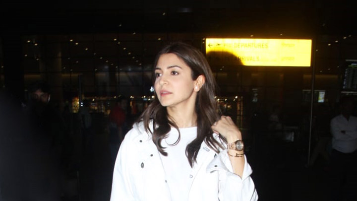 Bollywood Actress Anushka Sharma Spotted at Mumbai Airport