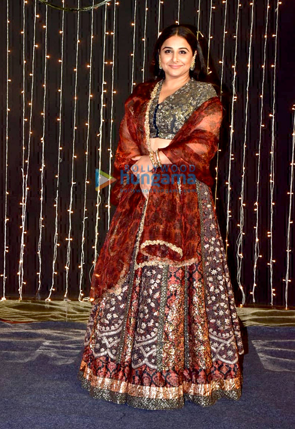 celebs grace nick jonas and priyanka chopras wedding reception3 31