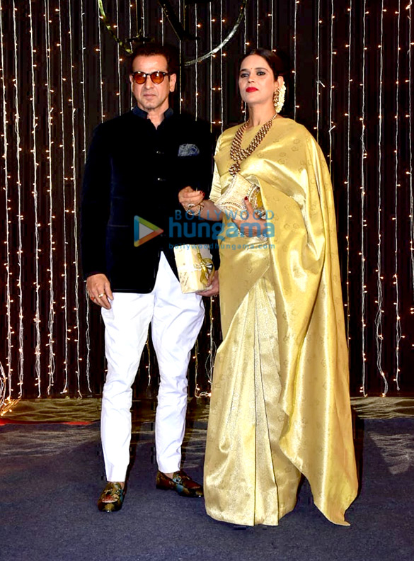celebs grace nick jonas and priyanka chopras wedding reception3 5