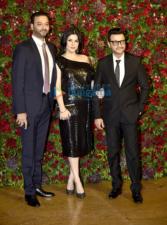 deepika padukone and ranveer singh grace their mumbai reception 12