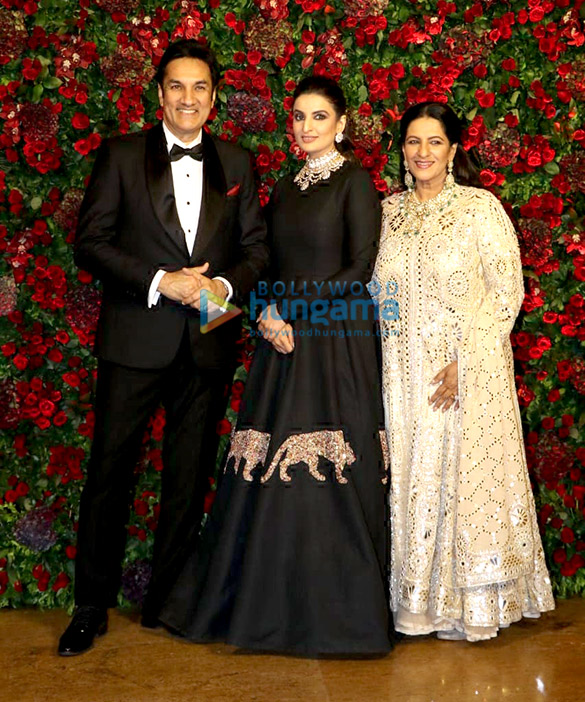 deepika padukone and ranveer singh grace their mumbai reception 15