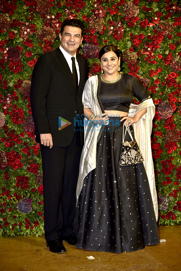 deepika padukone and ranveer singh grace their mumbai reception 35