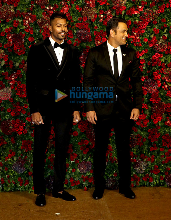 deepika padukone and ranveer singh grace their mumbai reception 76