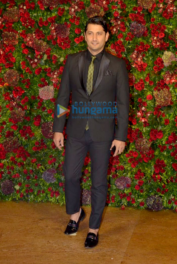 deepika padukone and ranveer singh grace their mumbai reception01 10