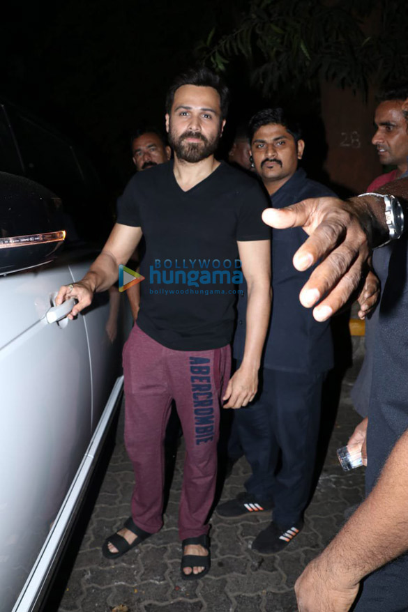 emraan hashmi spotted at on shoot in pali hill bandra 4