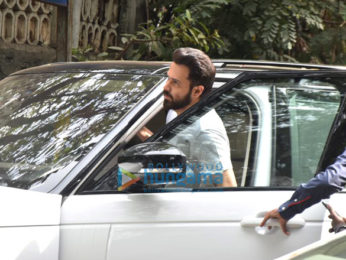 Emraan Hashmi spotted in Bandra