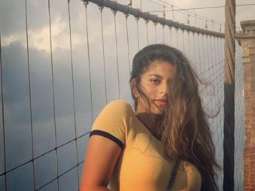 Hey, Stunner! Suhana Khan pulls off a Shah Rukh Khan on Brooklyn Bridge (see pic)