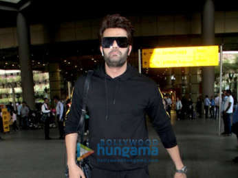 Kangana Ranaut, Maniesh Paul and others snapped at the airport