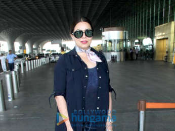 Kangana Ranaut, Maniesh Paul and others snapped at the airport