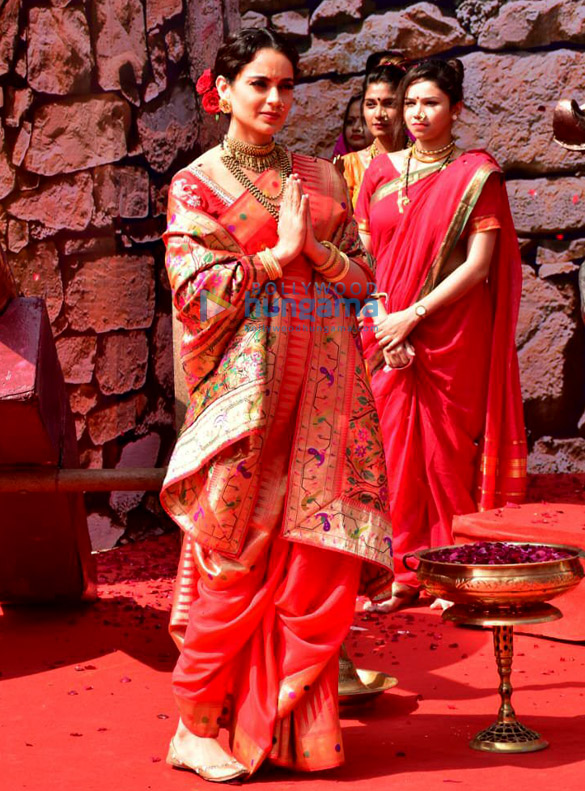 kangana ranaut graces the trailer launch of the film manikarnika the queen of jhansi 3