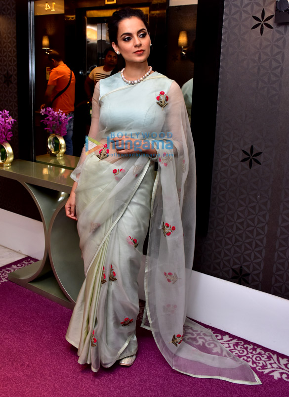 kangana ranaut snapped during manikarnika interviews post trailer launch 6