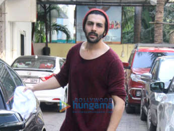Kartik Aaryan spotted in Andheri