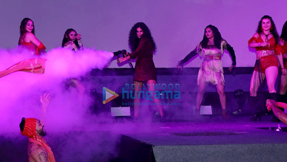 katrina kaif aanand l rai launch zero song husn parcham 4