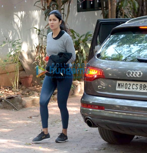 katrina kaif snapped after dance rehearsals in bandra 6