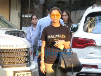 Malaika Arora, Amrita Arora and others snapped post Salman Khan's pre-birthday bash at his residence