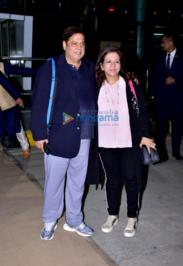 mouni roy govinda and others snapped at the airport 006 4
