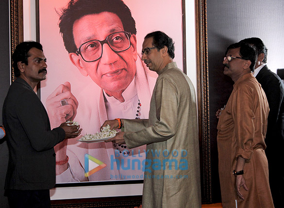 nawazuddin siddiqui amrita rao and others grace the trailer launch of thakeray 5