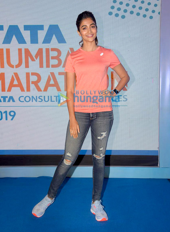 pooja hegde graces tata mumbai marathon 2019 event 5