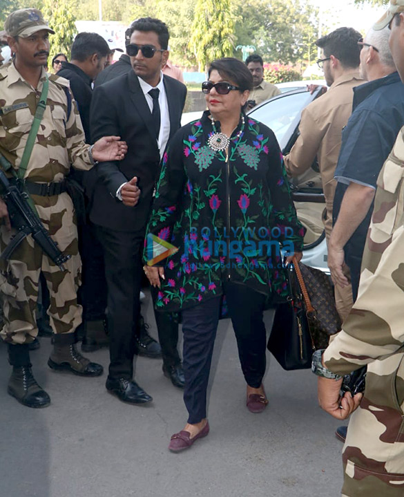 priyanka chopra nick jonas and others snapped at the airport in jodhpur 6