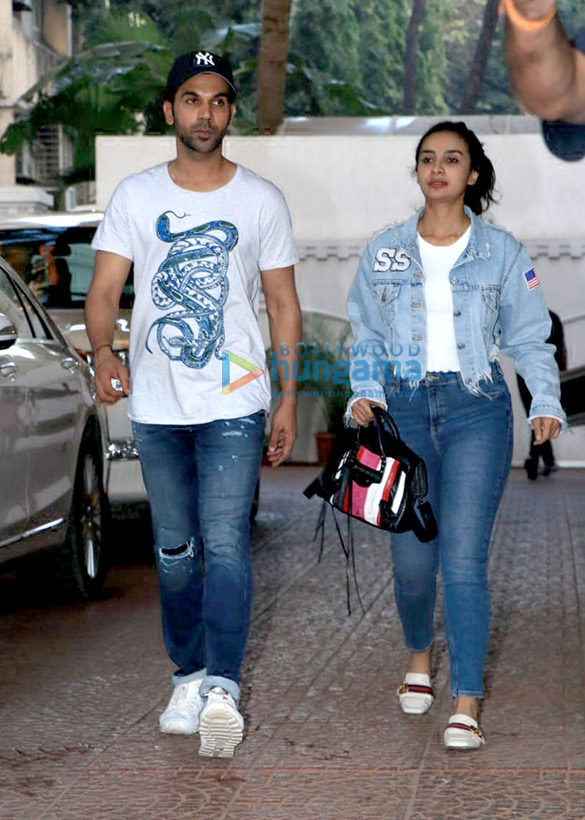 rajkummar rao and patralekhaa spotted in juhu 4