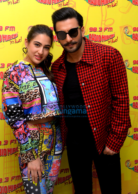 ranveer singh and sara ali khan promote simmba at 98 3 fm radio mirchi 2