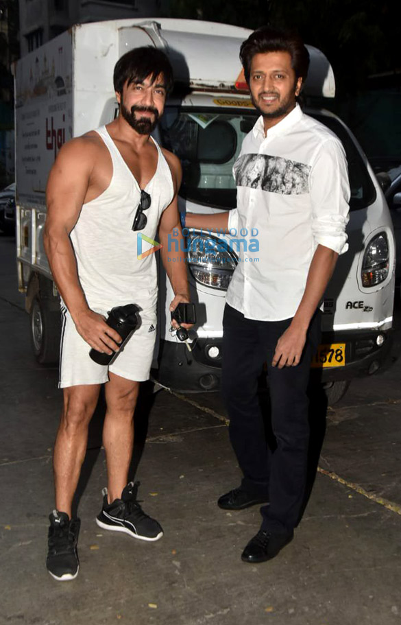 Riteish Deshmukh and Ashish Chowdhry spotted outside the gym in Bandra