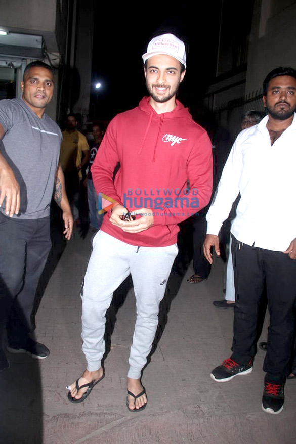 salman khan and aayush sharma spotted at sohail khans office 6