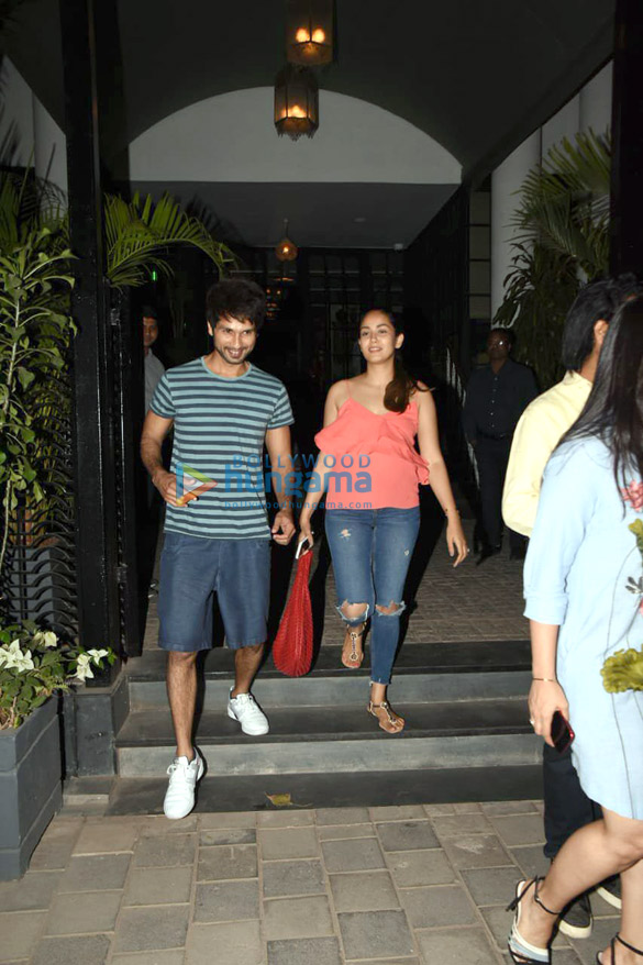 shahid kapoor and mira rajput snapped in mumbai 1