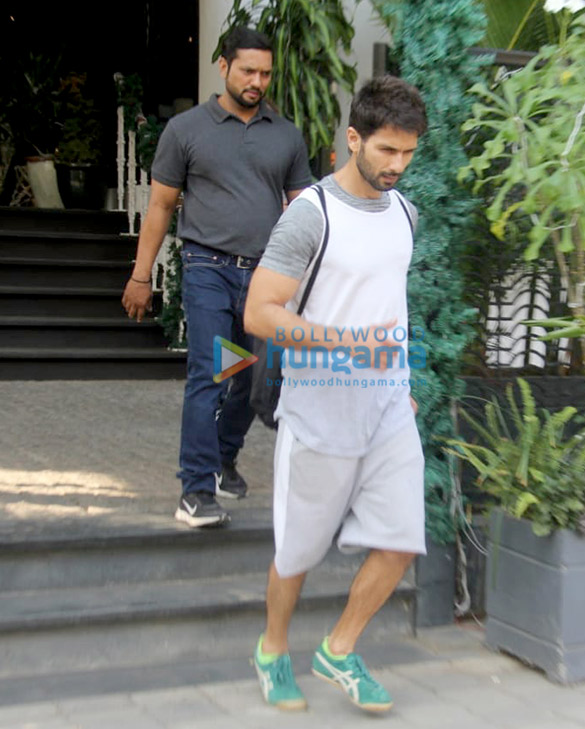 shahid kapoor spotted at soho house in juhu 1