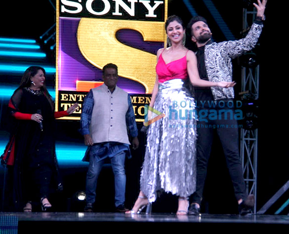 shilpa shetty anurag basu and geeta kapoor snapped at the launch of super dancer 3 4